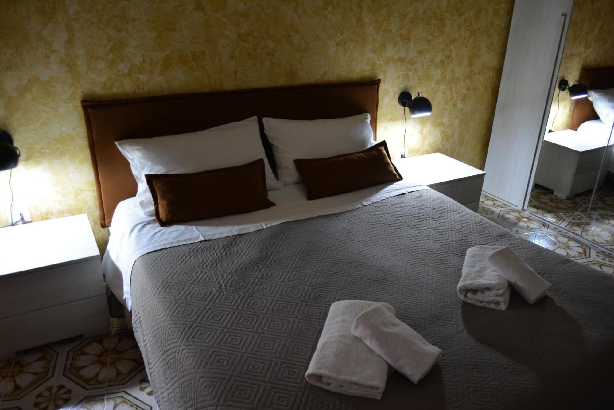 Bed and Breakfast Mario'S House Napoli Esterno foto