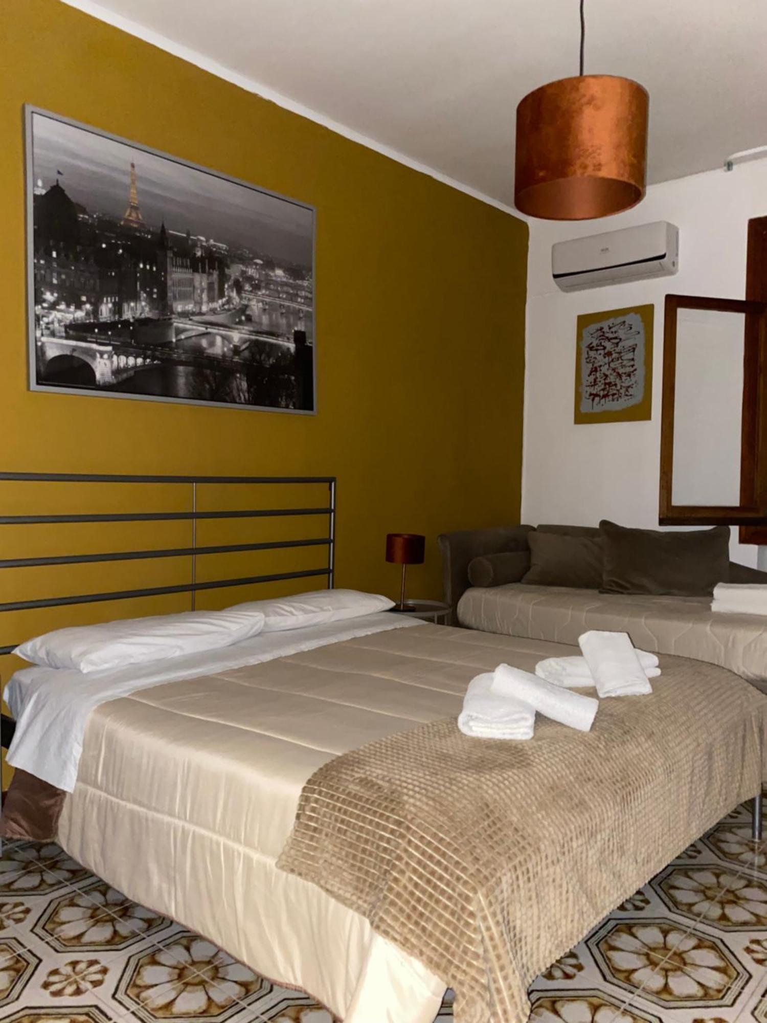 Bed and Breakfast Mario'S House Napoli Esterno foto